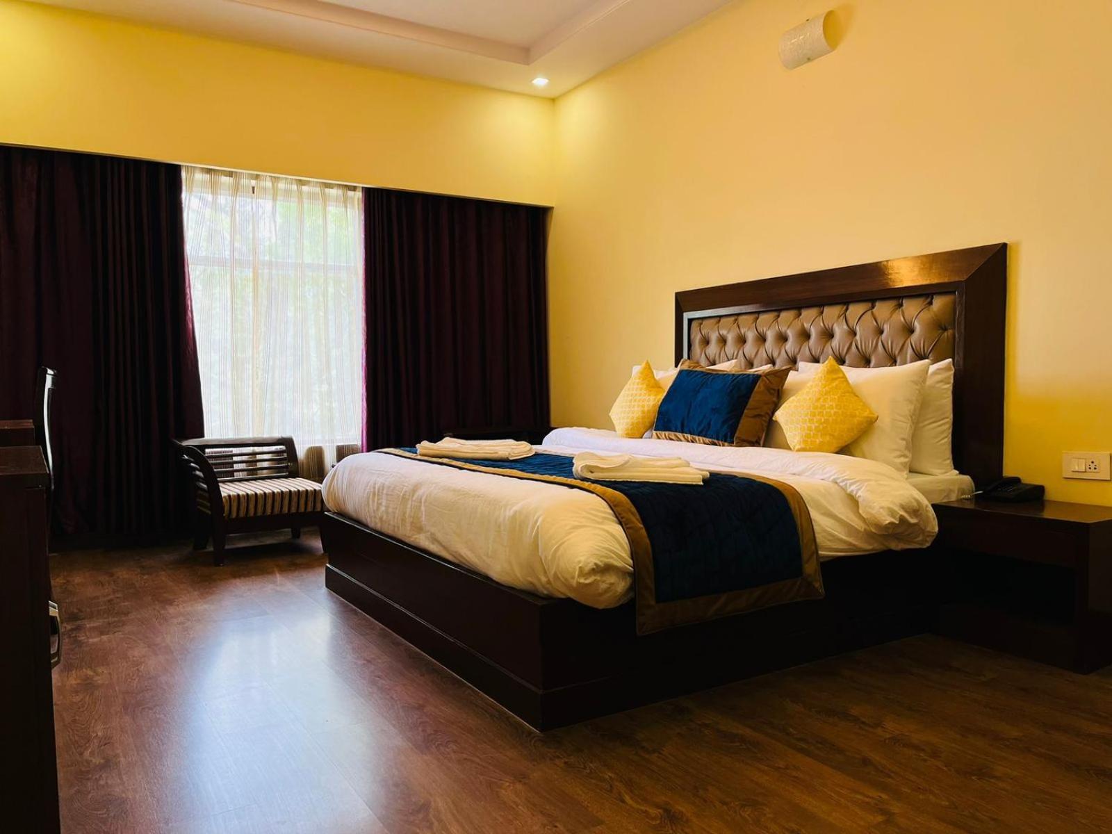 The Ashoka Inn 300Mts Walkable From Mall Road Shimla Esterno foto